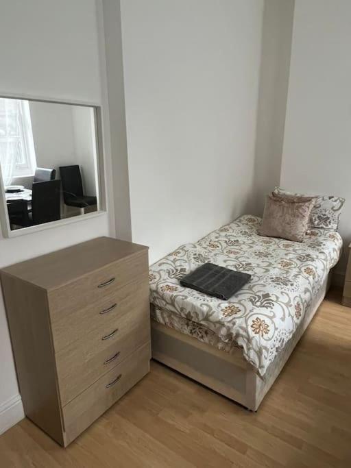001- Lovely 3-Bedroom Very Close To Oxford Street Лондон Екстериор снимка