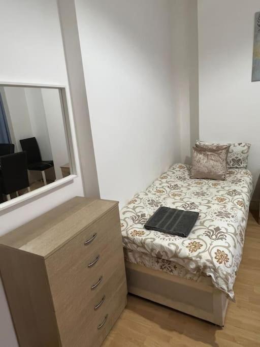 001- Lovely 3-Bedroom Very Close To Oxford Street Лондон Екстериор снимка